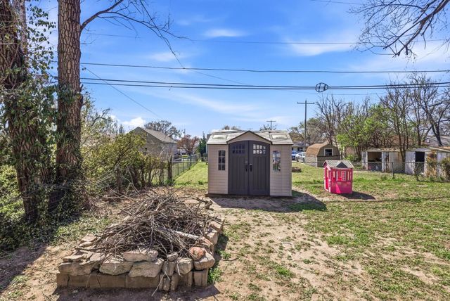 1301 E Broadbeck Dr, Park City, KS 67219