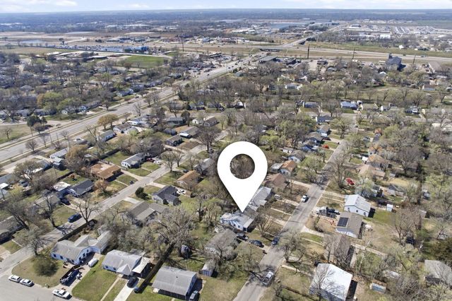 1301 E Broadbeck Dr, Park City, KS 67219