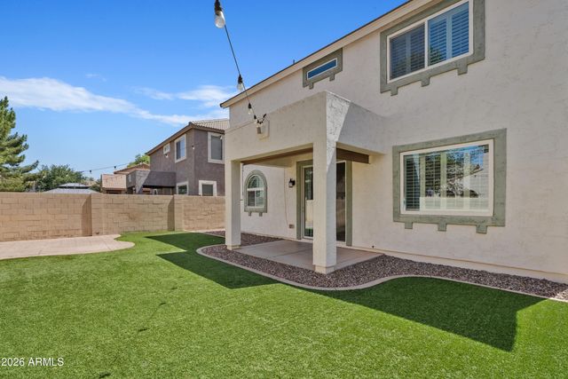 2058 S HERON Lane, Gilbert, AZ 85295