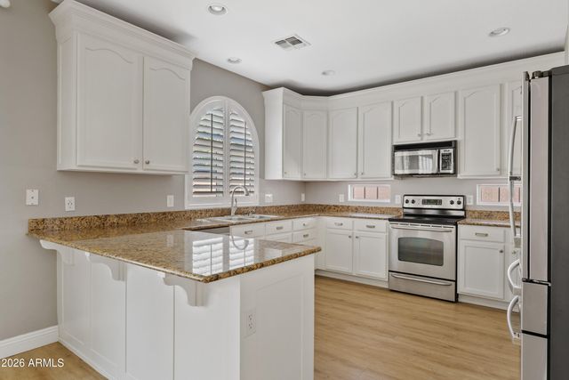 2058 S HERON Lane, Gilbert, AZ 85295