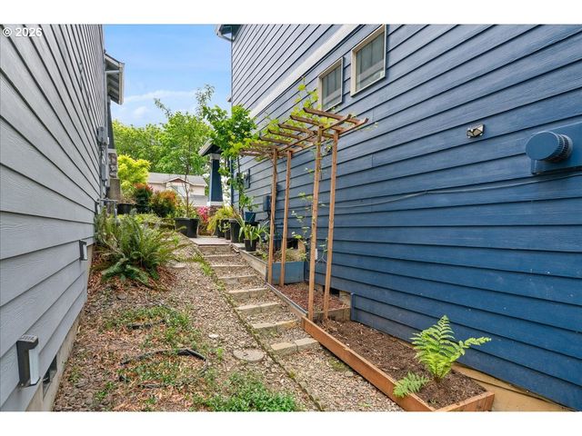 1363 Sw BINFORD LAKE Pkwy, Gresham, OR 97080