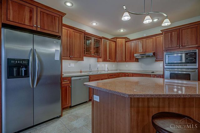 1850 S Weaver Road, Morgan Twp, OH 45053