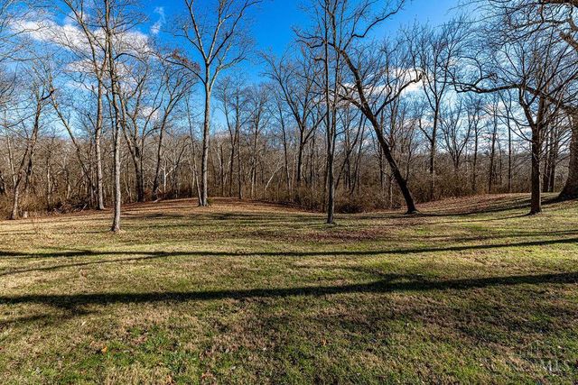 1850 S Weaver Road, Morgan Twp, OH 45053