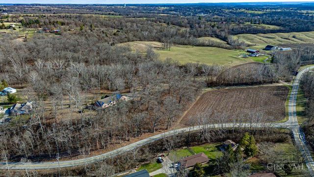 1850 S Weaver Road, Morgan Twp, OH 45053