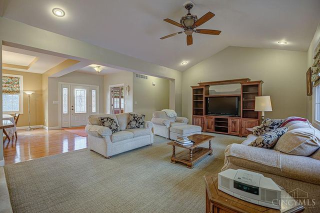 1850 S Weaver Road, Morgan Twp, OH 45053