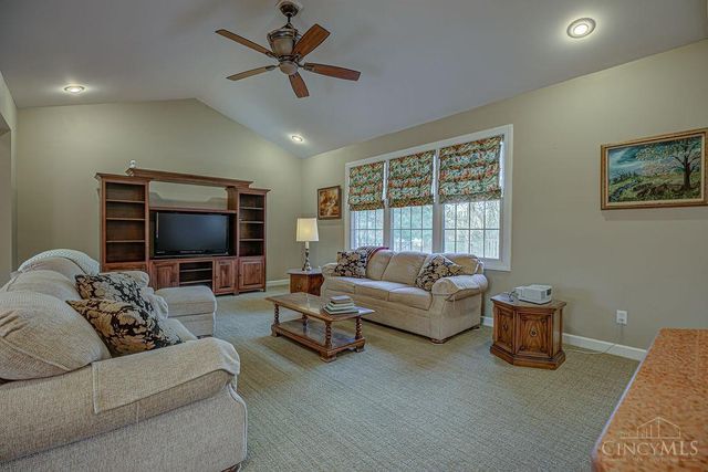 1850 S Weaver Road, Morgan Twp, OH 45053