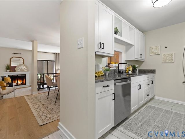 11827 N Briar Patch Dr, Midlothian, VA 23113