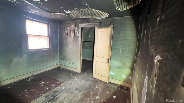 6628 Burns Street, Detroit, MI 48213