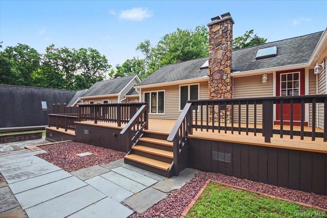 70 Camp Drive, Rhinebeck, NY 12572