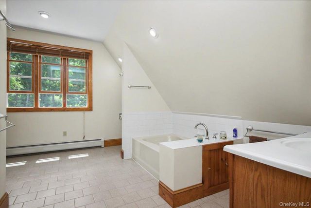 70 Camp Drive, Rhinebeck, NY 12572