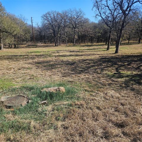 196 Johnston Lane, Runaway Bay, TX 76426