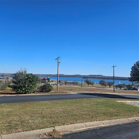 196 Johnston Lane, Runaway Bay, TX 76426