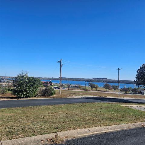 196 Johnston Lane, Runaway Bay, TX 76426