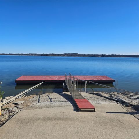 196 Johnston Lane, Runaway Bay, TX 76426