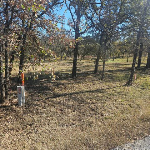 196 Johnston Lane, Runaway Bay, TX 76426