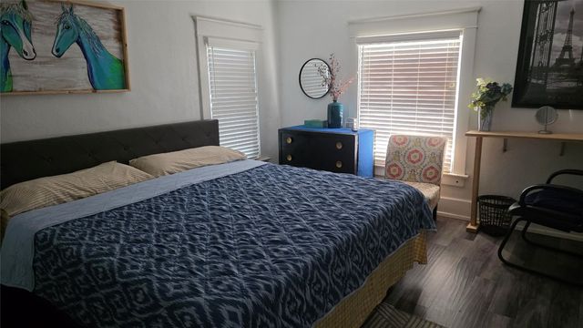 658 W 10TH Street 2, Erie, PA 16502