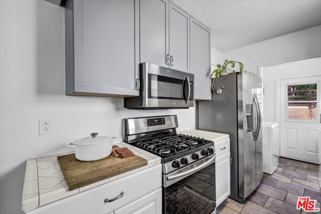 231 Isabel Street, Los Angeles, CA 90065