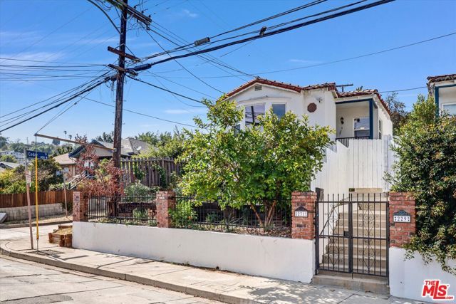 231 Isabel Street, Los Angeles, CA 90065