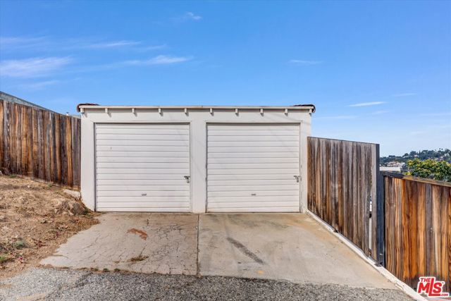 231 Isabel Street, Los Angeles, CA 90065