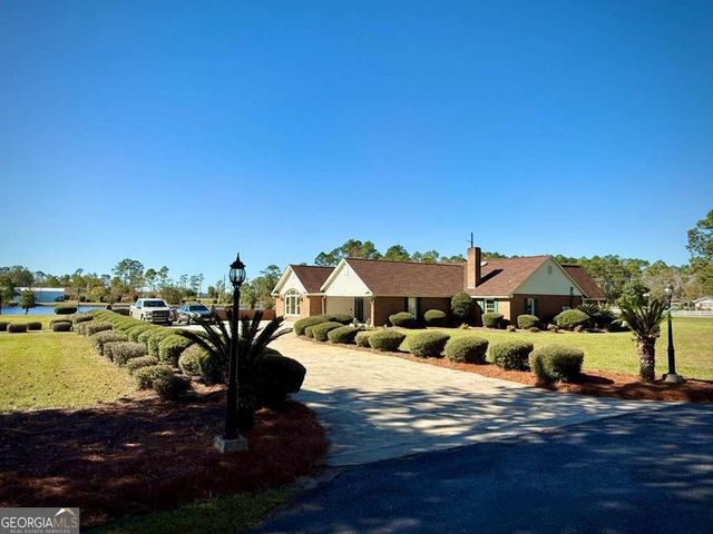 393 Douglas Highway, Hazlehurst, GA 31539