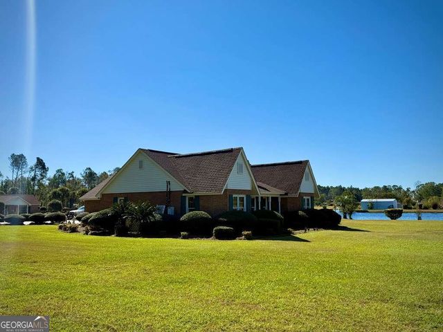 393 Douglas Highway, Hazlehurst, GA 31539
