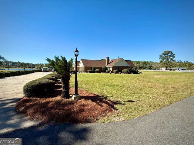 393 Douglas Highway, Hazlehurst, GA 31539