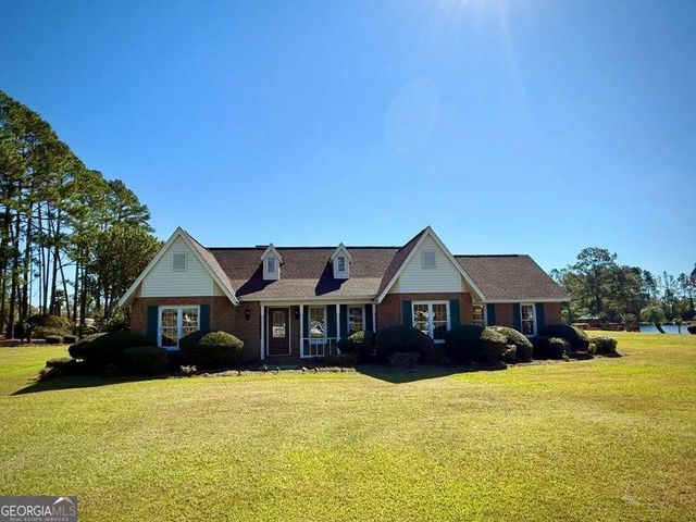 393 Douglas Highway, Hazlehurst, GA 31539