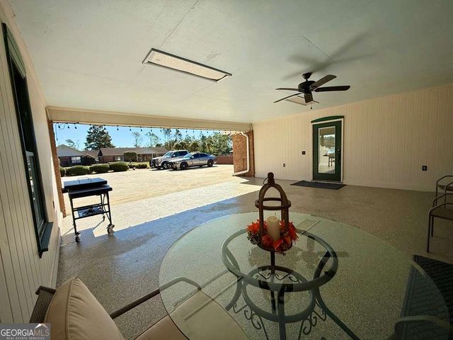 393 Douglas Highway, Hazlehurst, GA 31539