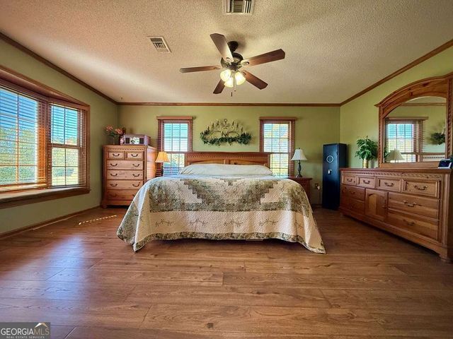 393 Douglas Highway, Hazlehurst, GA 31539