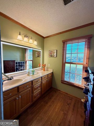 393 Douglas Highway, Hazlehurst, GA 31539