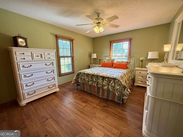 393 Douglas Highway, Hazlehurst, GA 31539