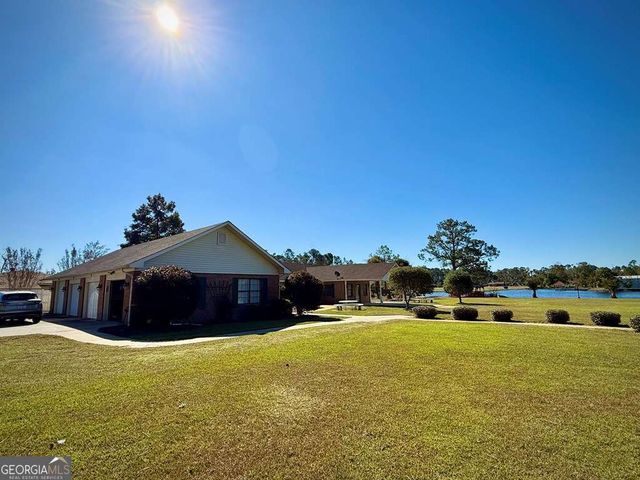 393 Douglas Highway, Hazlehurst, GA 31539