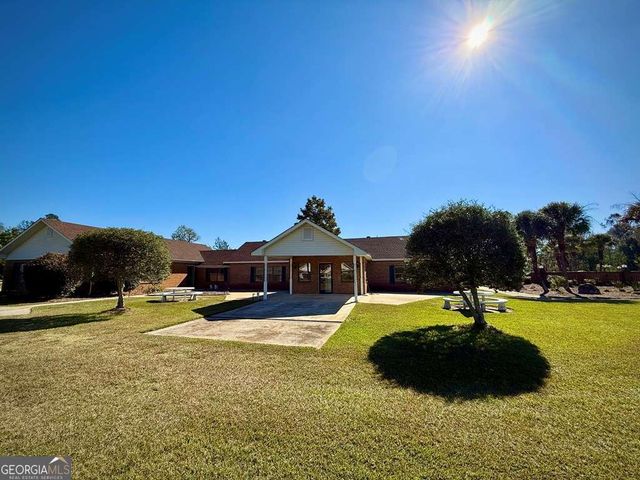 393 Douglas Highway, Hazlehurst, GA 31539