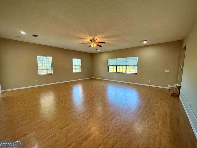 393 Douglas Highway, Hazlehurst, GA 31539