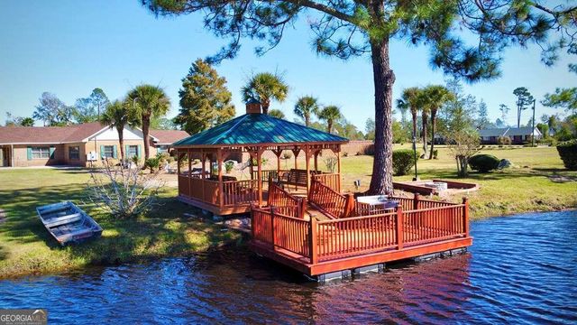 393 Douglas Highway, Hazlehurst, GA 31539