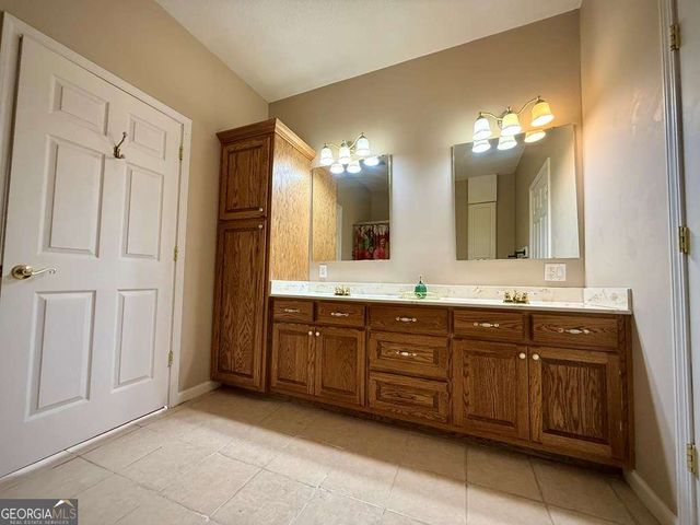 393 Douglas Highway, Hazlehurst, GA 31539