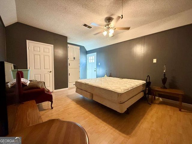 393 Douglas Highway, Hazlehurst, GA 31539