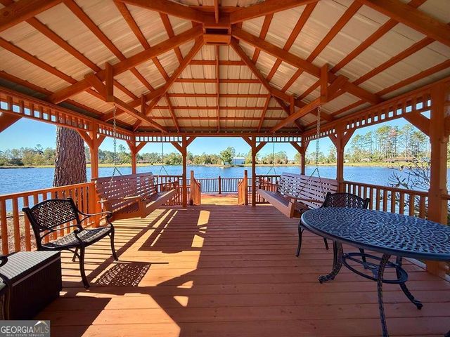 393 Douglas Highway, Hazlehurst, GA 31539