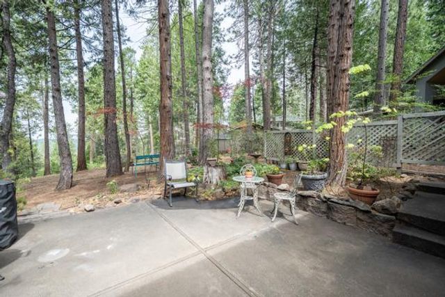 625 Larkspur Ct, Murphys, CA 95247