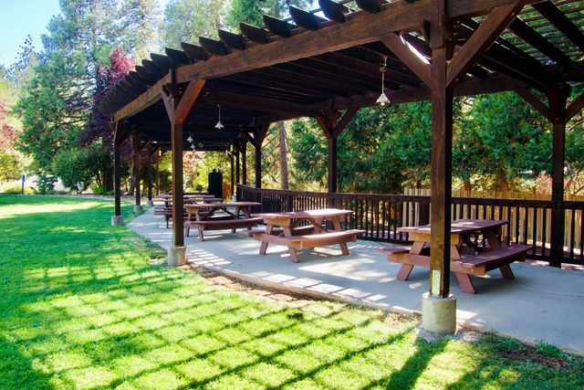 625 Larkspur Ct, Murphys, CA 95247