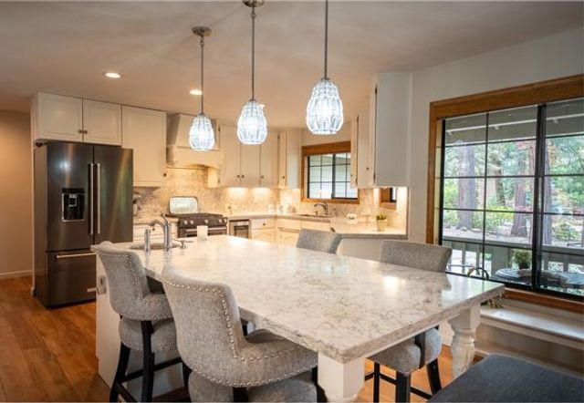 625 Larkspur Ct, Murphys, CA 95247