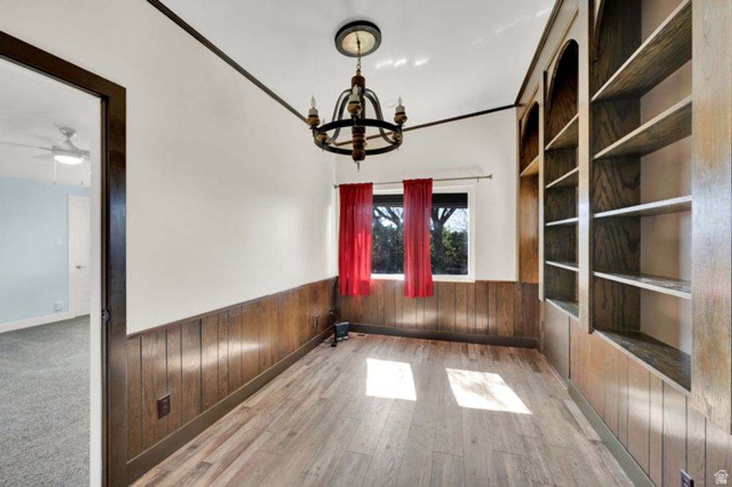 Image 12 of property listing at 3558 S 50 W, Bountiful, UT 84010