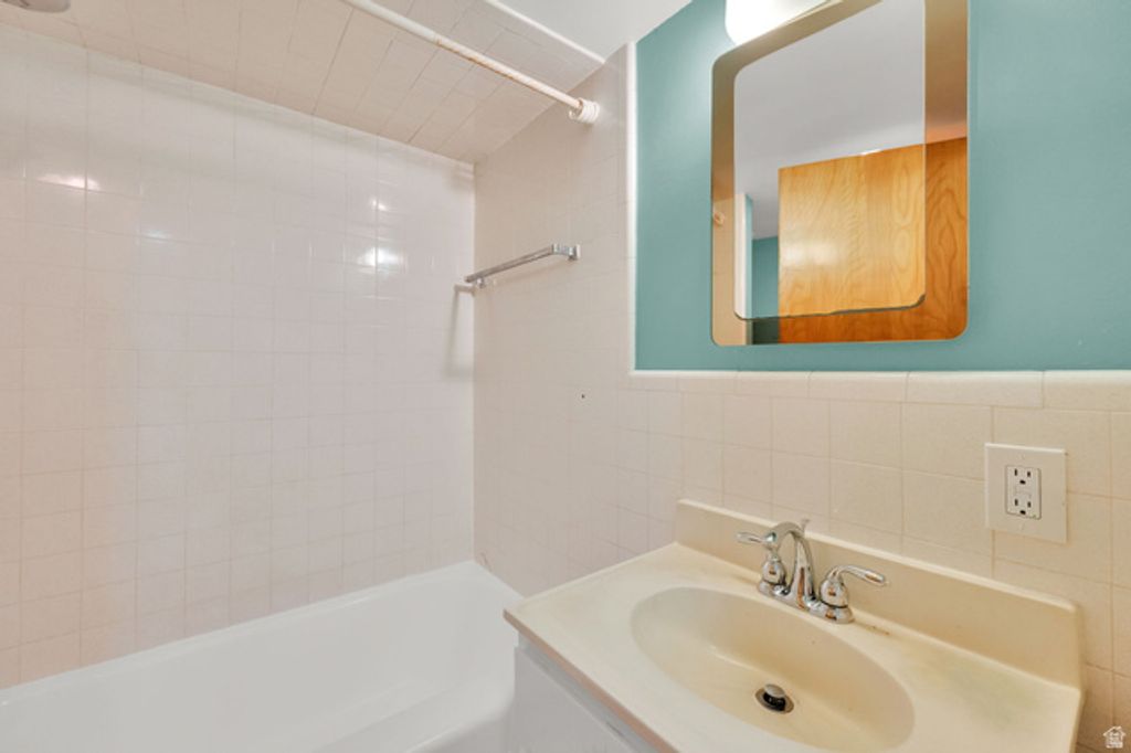 Image 20 of property listing at 3558 S 50 W, Bountiful, UT 84010
