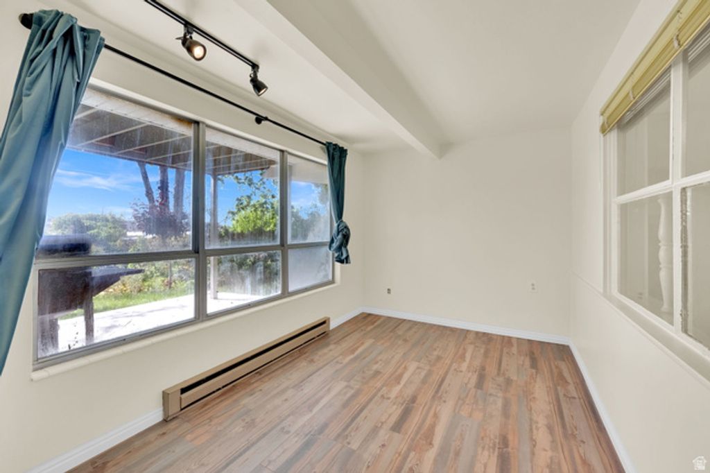 Image 27 of property listing at 3558 S 50 W, Bountiful, UT 84010
