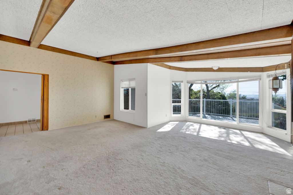Image 8 of property listing at 3558 S 50 W, Bountiful, UT 84010