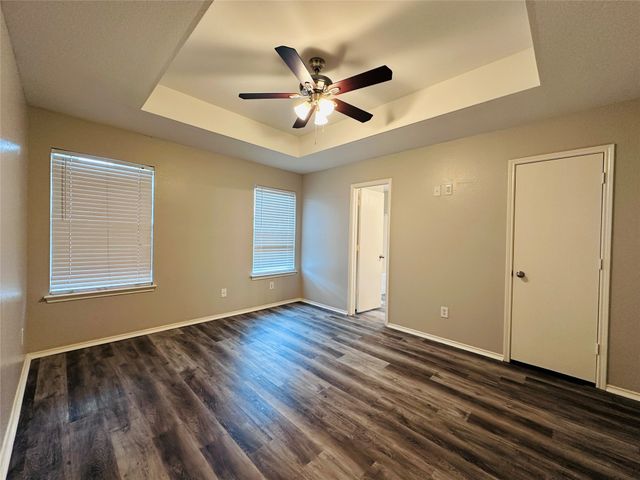 2013 Deniro Drive, Fort Worth, TX 76134