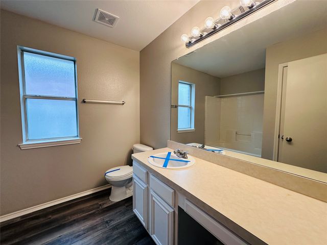 2013 Deniro Drive, Fort Worth, TX 76134