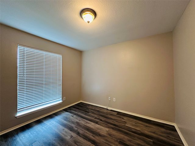 2013 Deniro Drive, Fort Worth, TX 76134