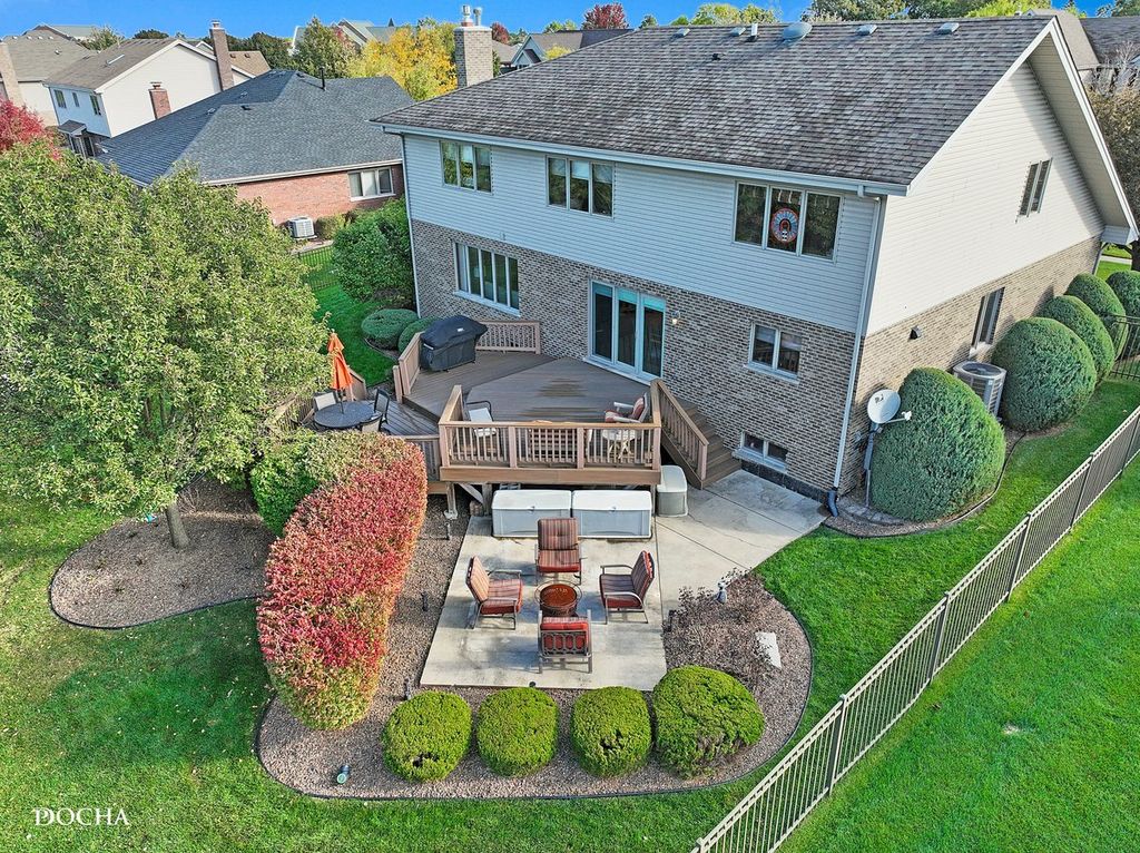 Image 2 of property listing at 17618 Dunn Road, Tinley Park, IL 60487
