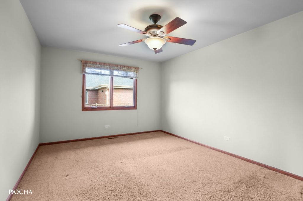 Image 14 of property listing at 17618 Dunn Road, Tinley Park, IL 60487